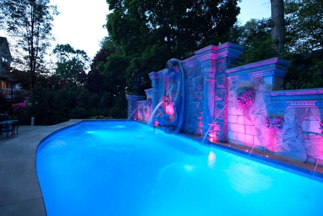 pool-belysning-unika-ljus-effekter-fontän-LED-lampor