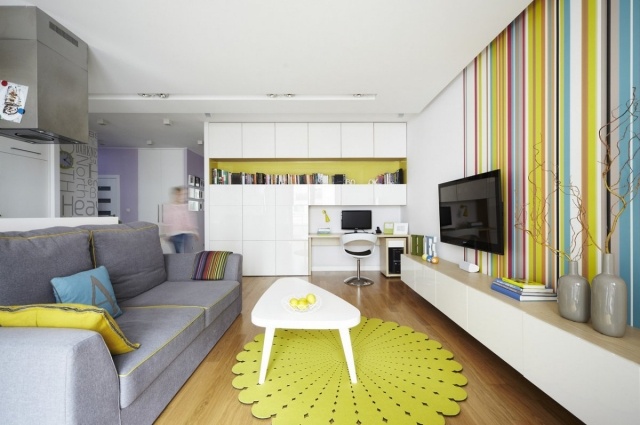vägg-design-färger-starkt-gult-skrivbord-område-vit-skiljevägg-vägg-skåp-system
