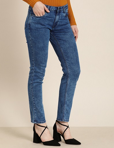 Straight Fit Mid-Rise Jeans
