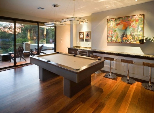 NeMo House Modern Florida Game Room Poolbord Barstolar