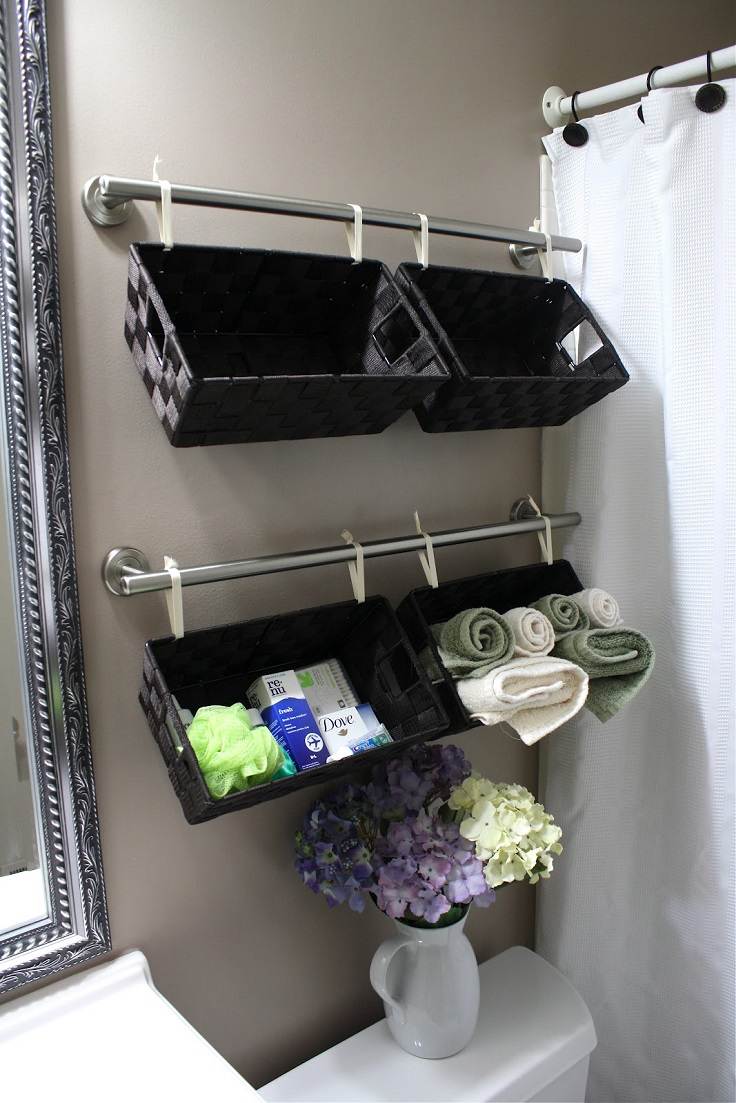 idéer-förvaring-korgar-badrum-svart-grå-modern-stång