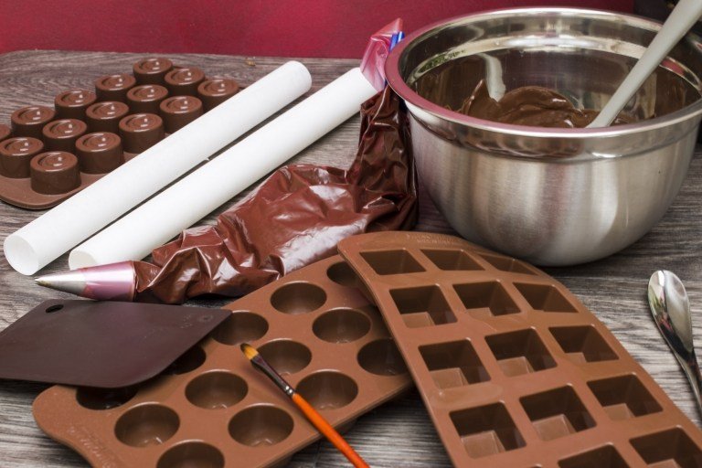 Härdad chokladform gjord av silikontopp Tips Kastanjkonfektrecept