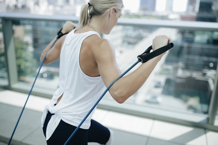 träningsband med armarnas stretch och motståndskänsla för mer styrka och muskeluppbyggnad
