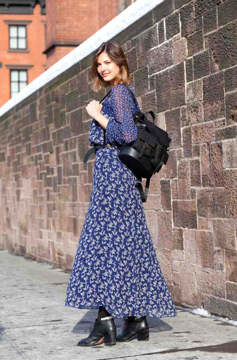 Prairie -klänningar kombinerar modetrend långa trendfärger sommaren 2019 blå ryggsäck svart