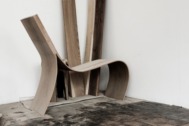 Designerbitar-massivt trä-stol-puristiska-konkava ytor