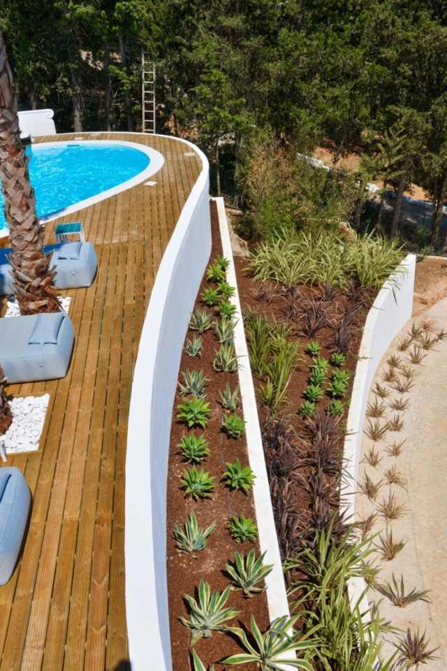 hus-kust-takterrass-däck-trä-glasfiber-pool-terrasser-planterade