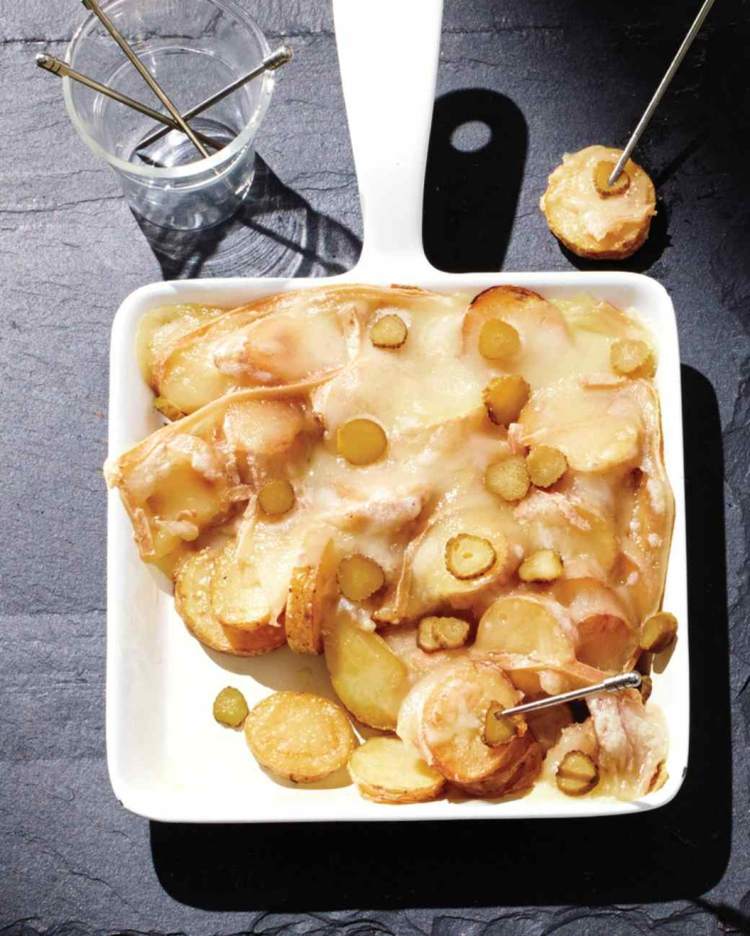 Raclette-tillbehör-raclette-potatis-inlagda gurkor-recept-klassiskt-enkelt