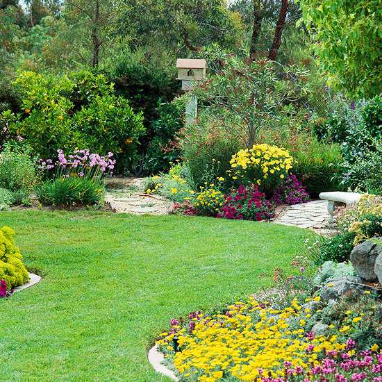 Birdhouse trädgård design gräsmatta