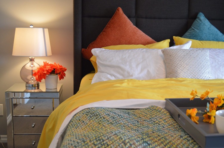 guide-box-spring-beds-optically-upgrade the bedroom