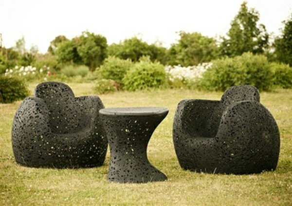 intressant-svart-rotting-möbler-modern-trädgård-design