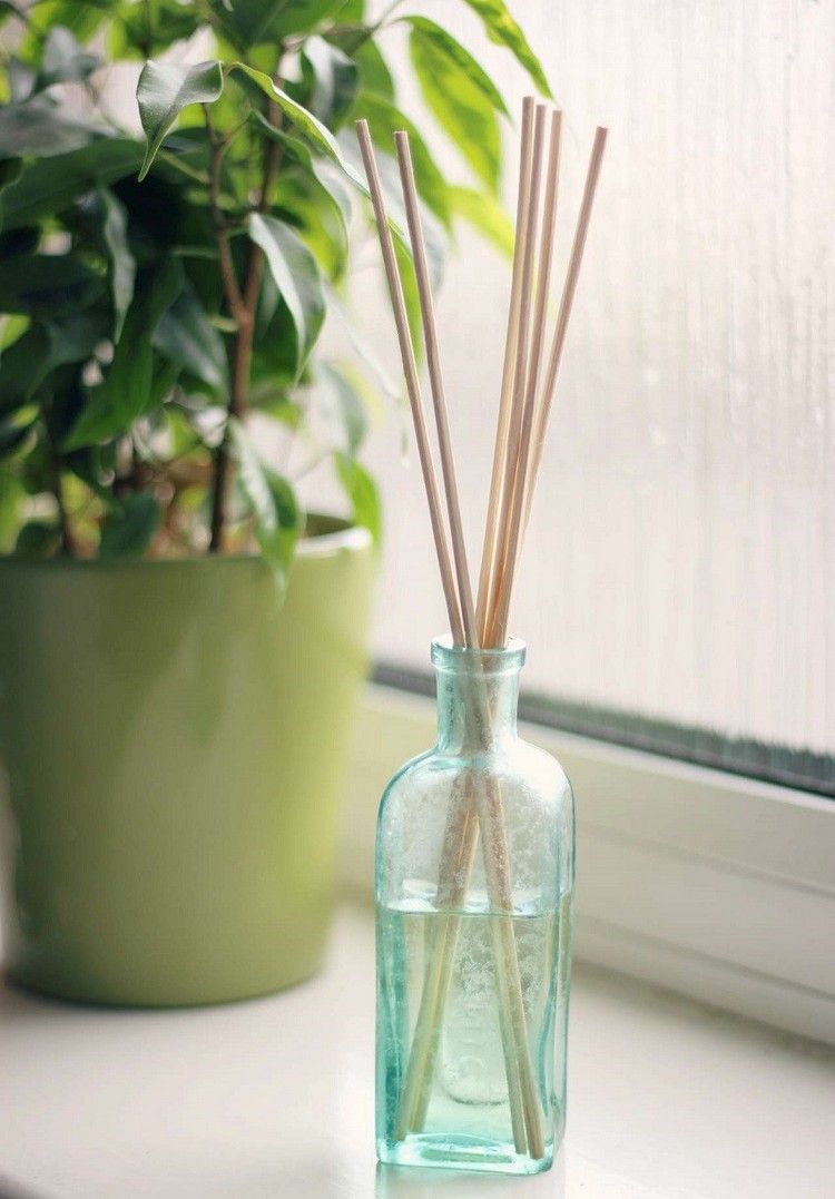 Gör ditt eget rum doft glasflaska-eterisk-olja-pinnar-recept