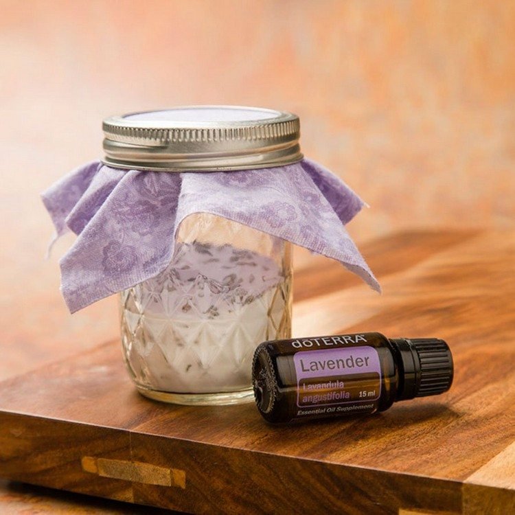 Gör dig själv-rum-doft-soda-bakpulver-lavendel-eterisk olja