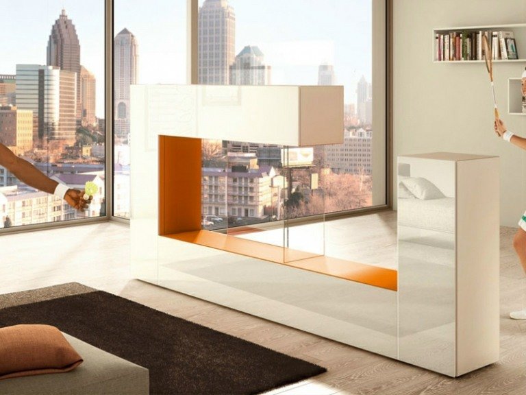 rumsavdelare gjord av trä luft sida modern design vit högglans orange glasskylt
