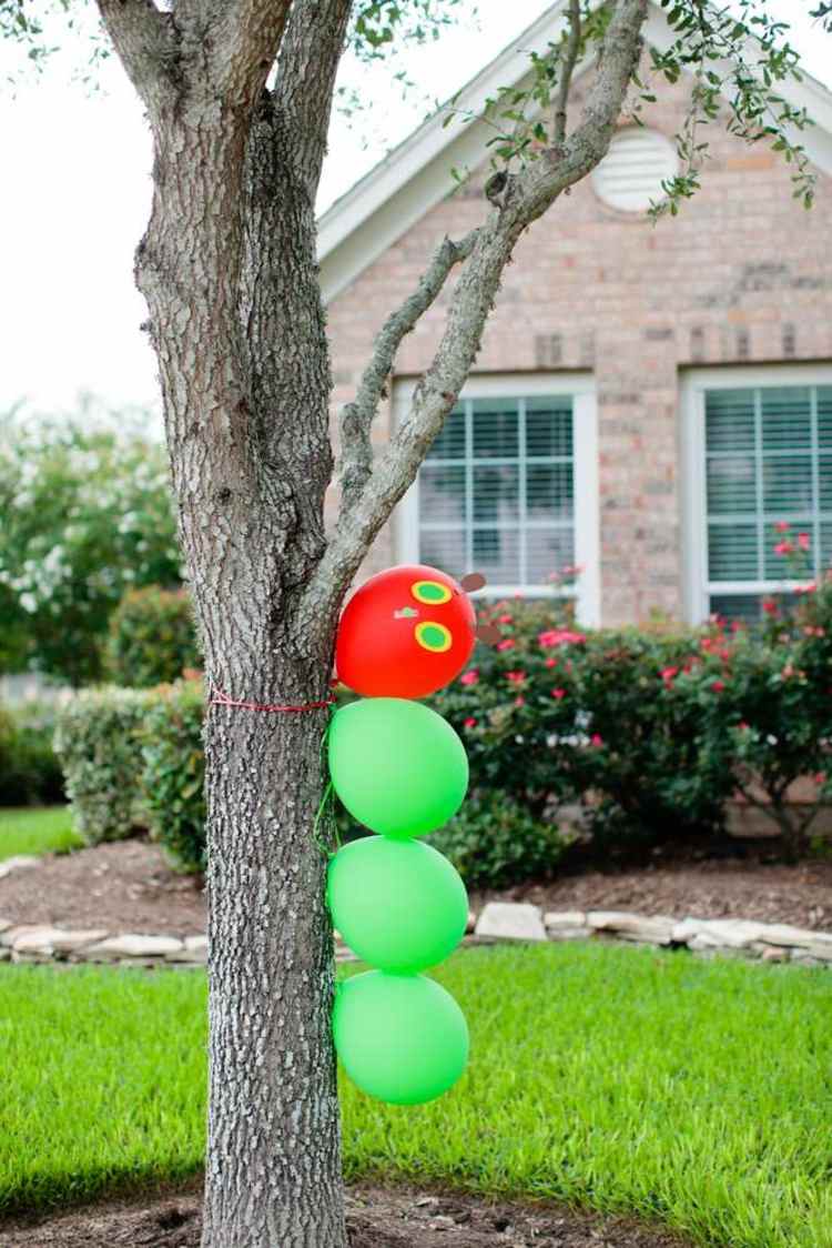 larv-tinker-ballonger-hungriga-träd-dekoration-trädgård-fest