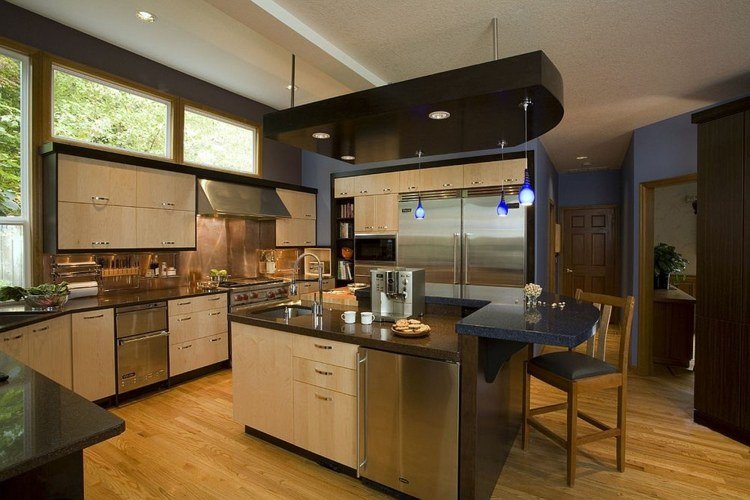 bakvägg-kök-modern-inredning-koppar-paneler-idéer