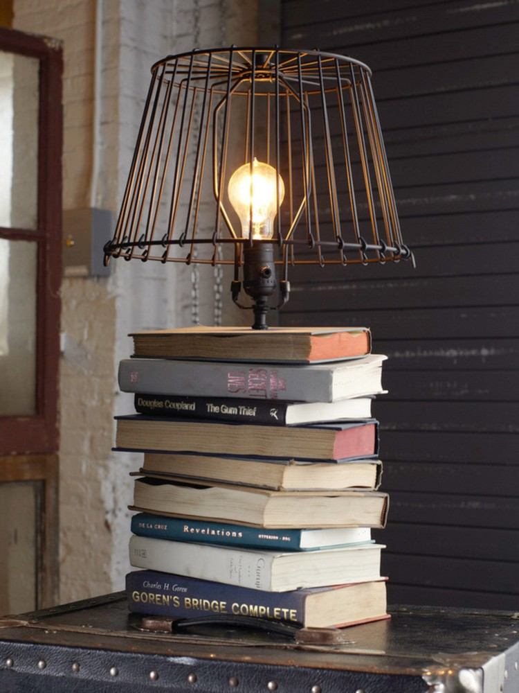 Återvinning hantverk idéer-upcycling-bok stack-lampa-lampskärm