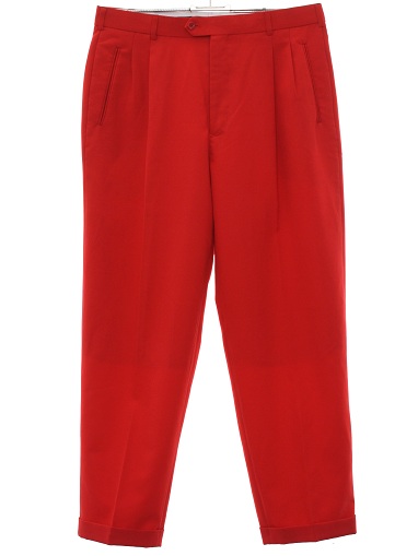 Punaiset laskostetut housut