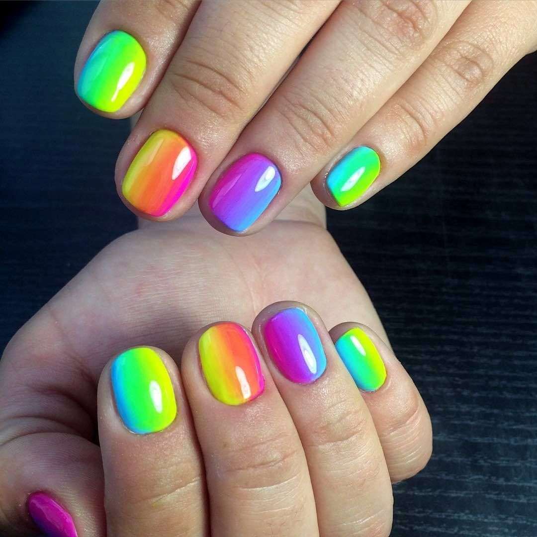Rainbow färg naglar korta ombre spik trender gör det själv
