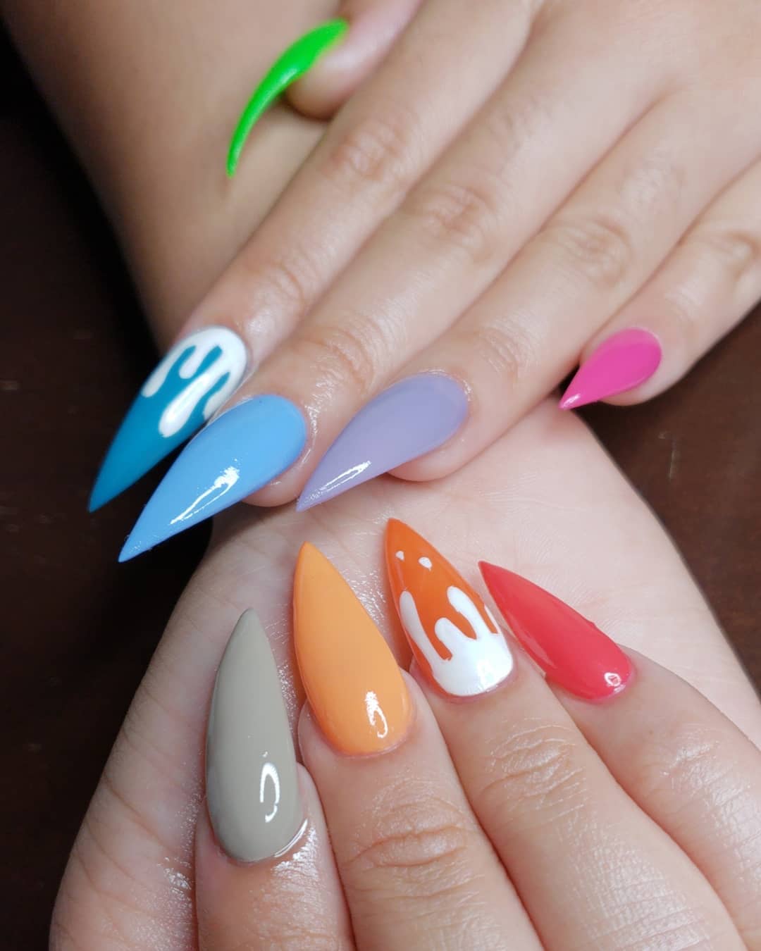 Rainbow naglar spik dekoration idéer stilett nagel form spik trender