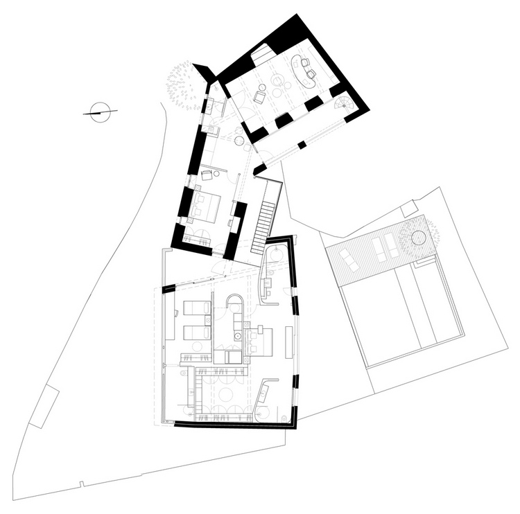 renoverad-vagn-skjul-från-gammal-arkitektur-omvandlad till modern-bostad-hus-med-planlösning