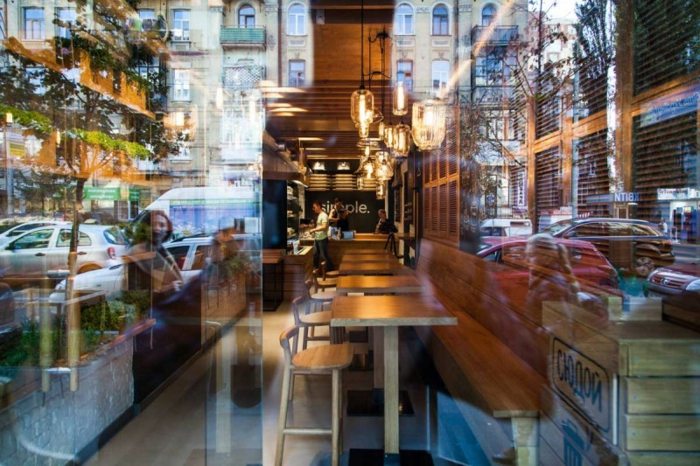 restaurangdesign i glasskivor av kievskiva