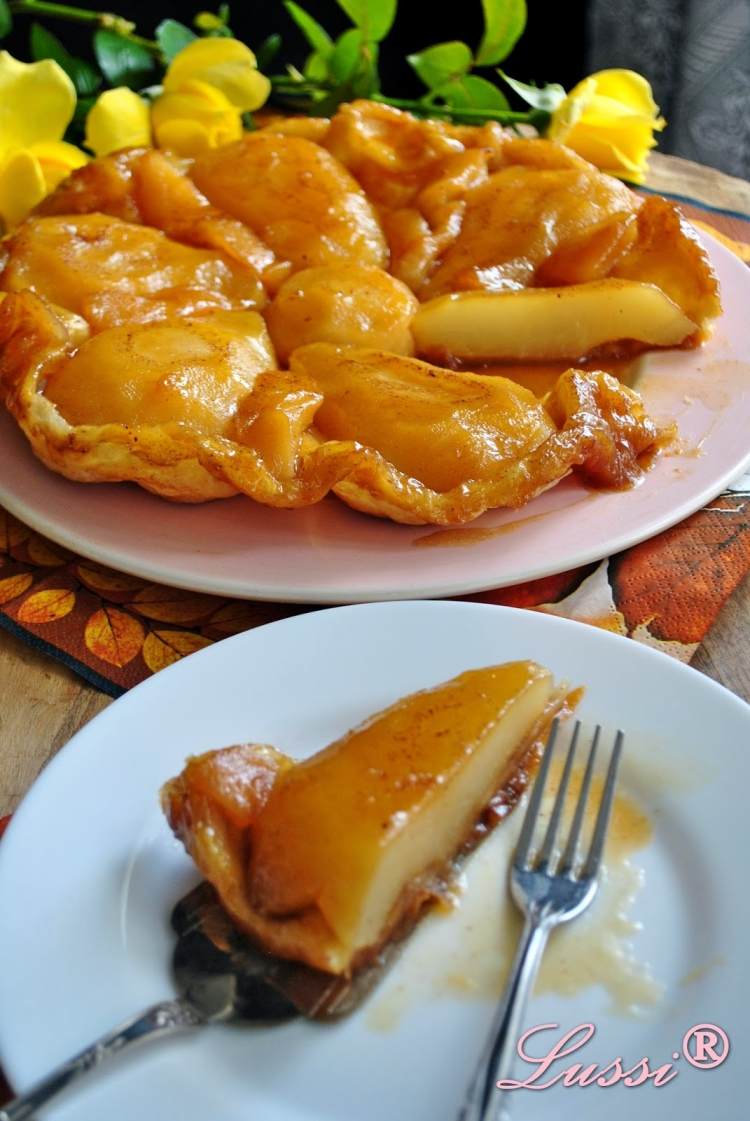 Recept-höst-dessert-päron-tårta-tatin-bit-tårta-tallrik-söt-utsökt-servera