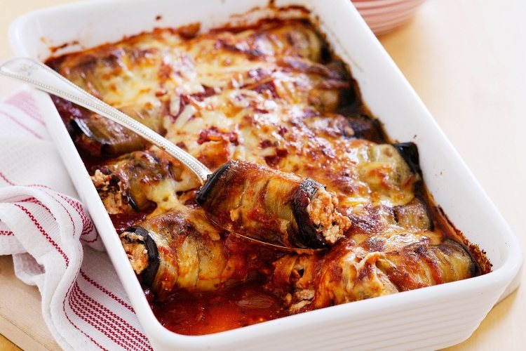 julmeny-idé-vegetarisk-huvudrätt-aubergine-rullar