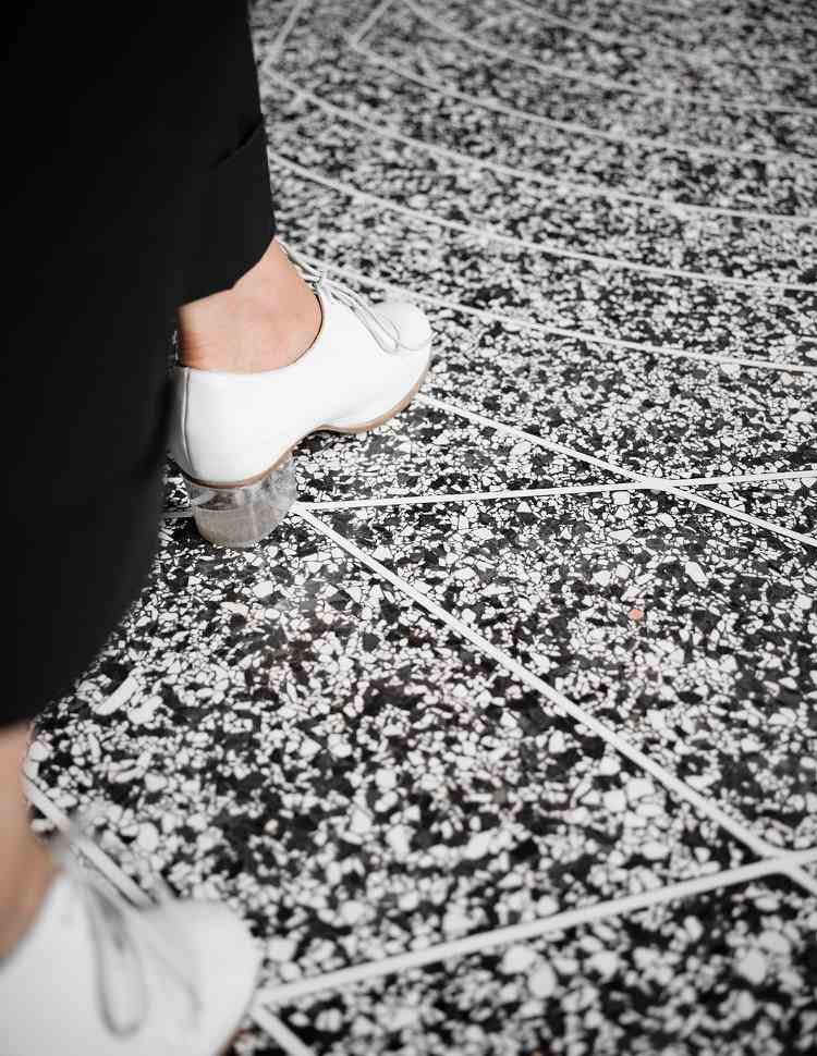 Terrazzo golv modern svart gråvit