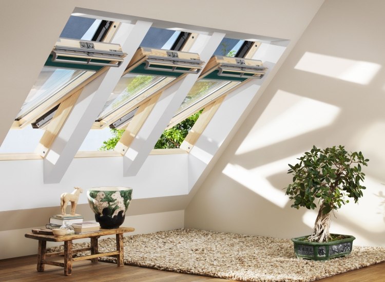 Rullgardiner för takfönster -vit-matta-dekorativ-träd-pall-deco