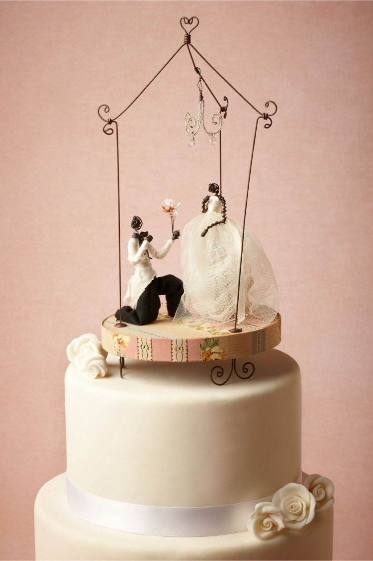 dekoration-bröllop-tårta-tårta-figurer-tråd-konst-gör-själv
