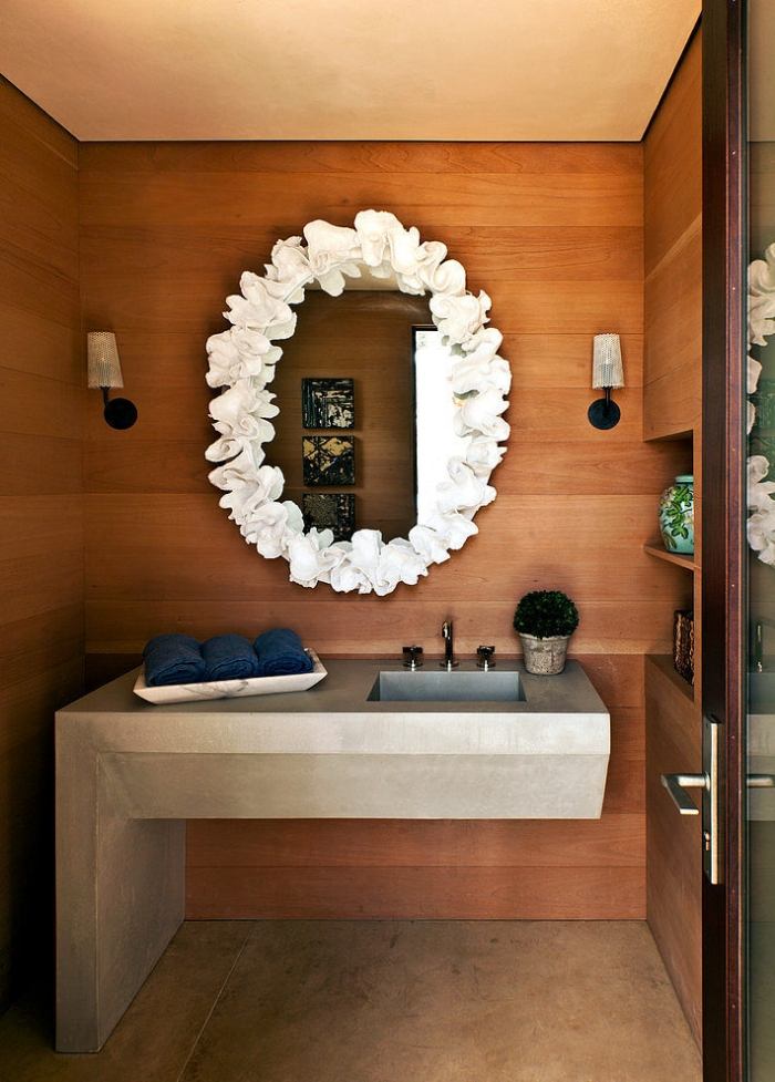 minimalistisk-diskbänk-badrum-vägg-design-trä-spegel-dekorerad
