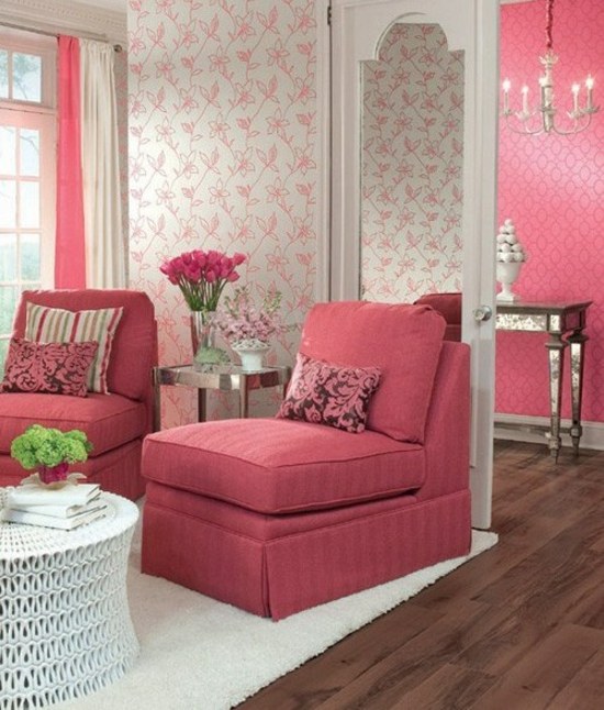 rosa fåtölj vardagsrum