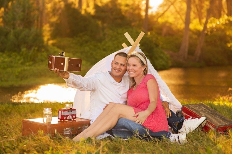 romantisk-picknick-för-två-tält-resväska-idéer