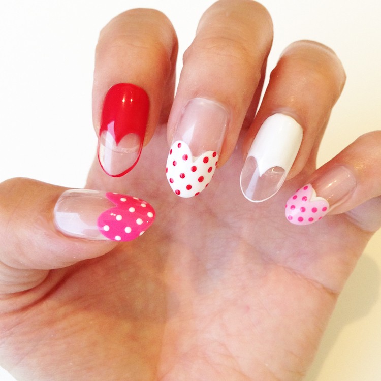 rosa-naglar-gör-det-själv-nagel-designer-gel naglar-vita-rosa-röda-hjärtan