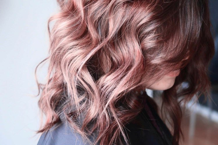 Rosa brunt hår färg trender brunetter hårstrån idéer kort hår