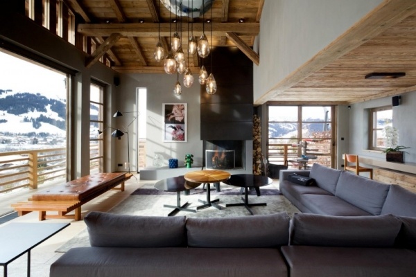 Vardagsrum hängande lampor-skid chalet soffa