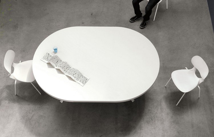 runda-matbord-modern-utdragbar-mdf-aluminium-OOPS-Monica-Graffeo