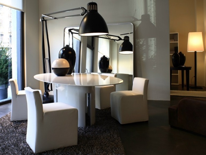 Glansigt-vitt-runt bord-GONG-Meridiani-modern-italiensk-matsal möbler