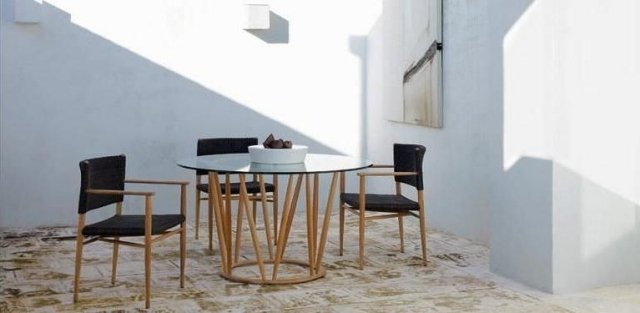 Modernt runt bord, glasskivdesign, Unopiu -möbler utomhus
