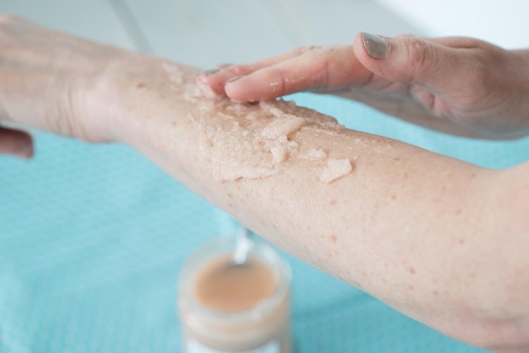 Gör det själv saltskalande hudpåverkan påverkar skönhetstips