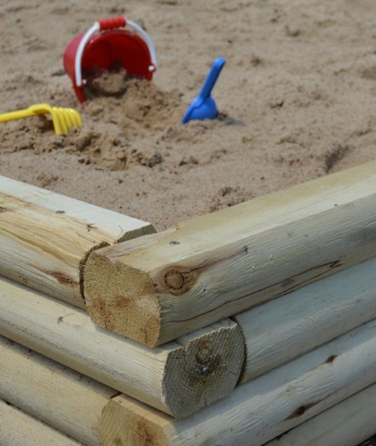 bygg-själv-sandlåda-trä-balkar-idé-trädgård-tillbehör-diy