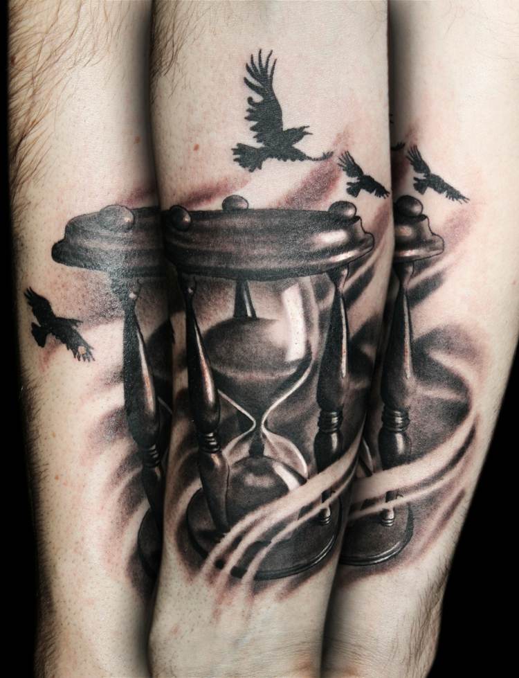 Timglas tatuering korp armen visdom död symbol