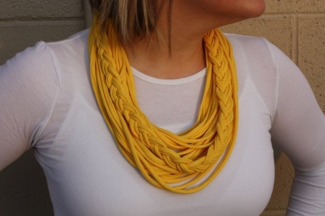 loop-scarf-old-t-shirt-make-yourself-yellow-flätade-ränder
