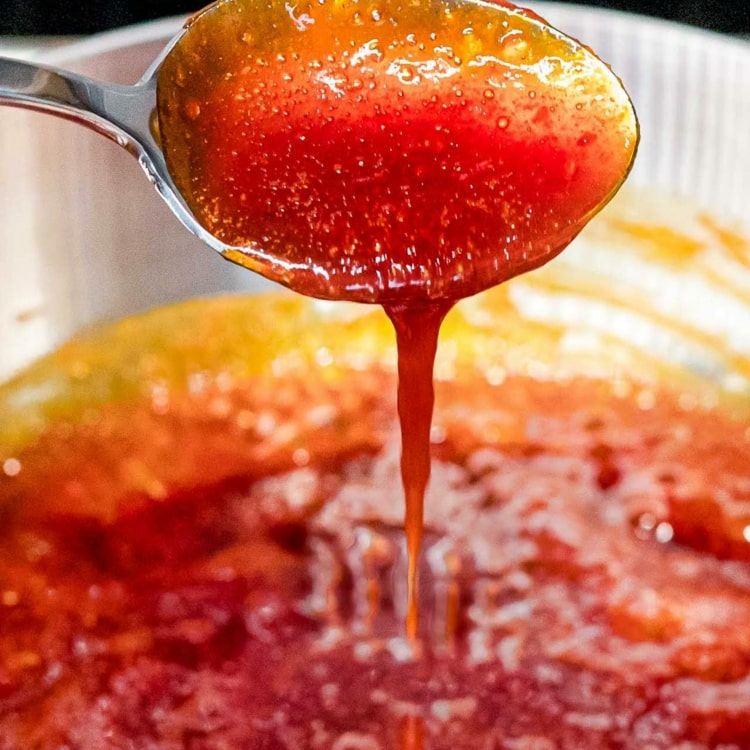 Koreansk ketchup -honungssås med gochujang och jordgubbssylt
