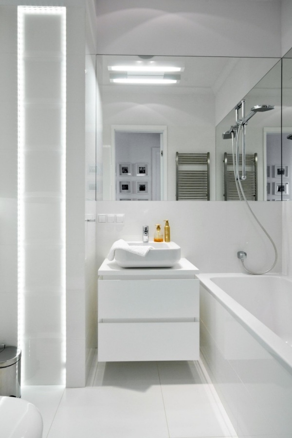 Penthouse badrum vit-skandinavisk design
