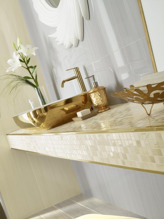 mosaik grädde badrum vägg design av kärlek kakel