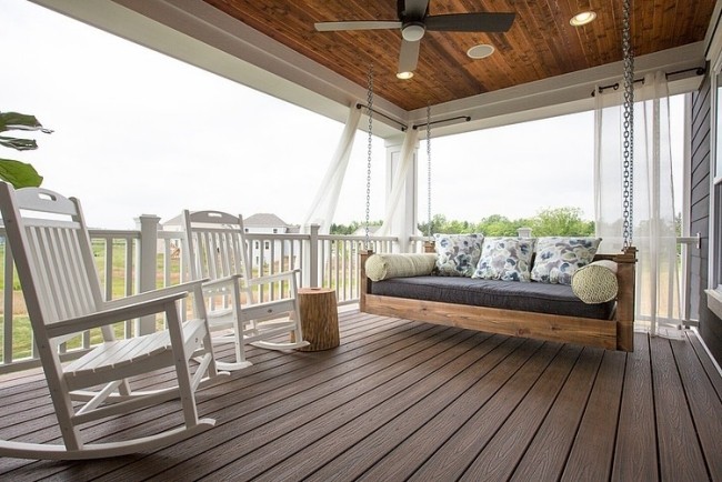 veranda hängande soffa chic lantlig design med lyxig inredning