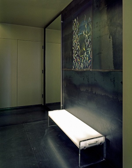 minimalistisk-lägenhet-svart-badrum-design