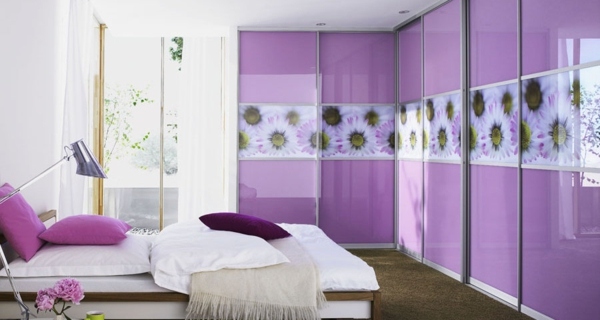 lila sovrum dekorera idéer walk-in closet