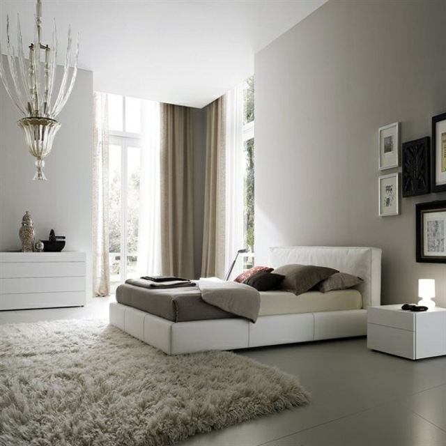 Läderbädd-futuristisk-modern-hängande-lampa-grå-vägg